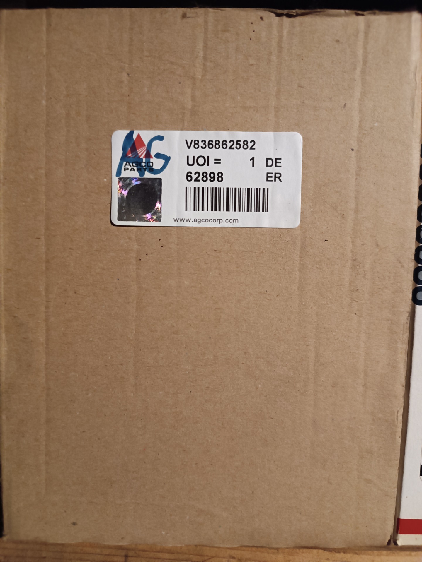 V836862582 motorový filter Challenger